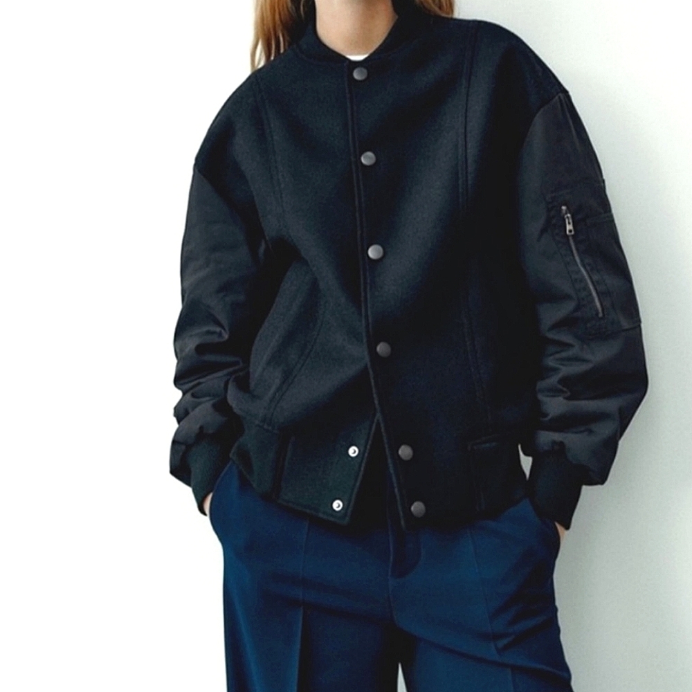 Zippered bomber jacket